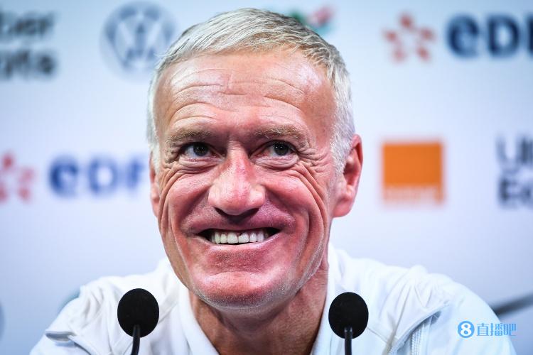 德尚：有姆巴佩就没什么可担心的了，我更喜欢他用脚说话