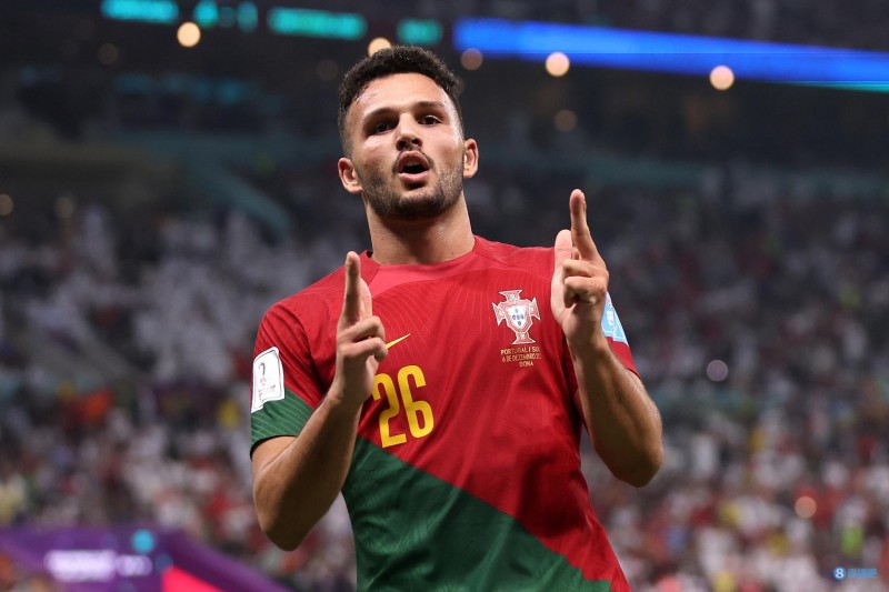 贡萨洛-拉莫斯葡萄牙国家队9场7球2助，每40分钟即参与一球