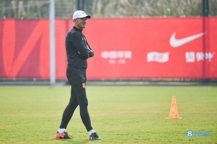 对阵乌兹是扬科维奇上任后，国足首次对阵排名比自己更高的队伍