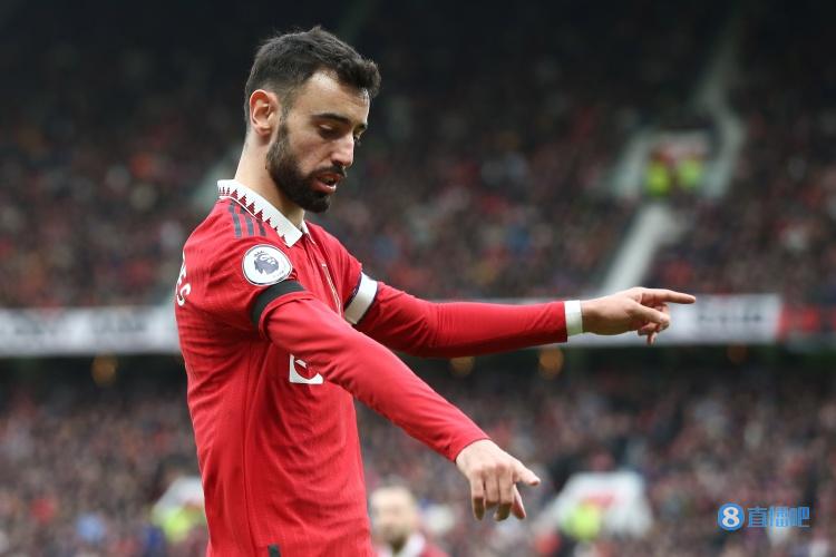 B费本场数据:4次关键传球,4次抢断,1次创造良机,评分7.6分