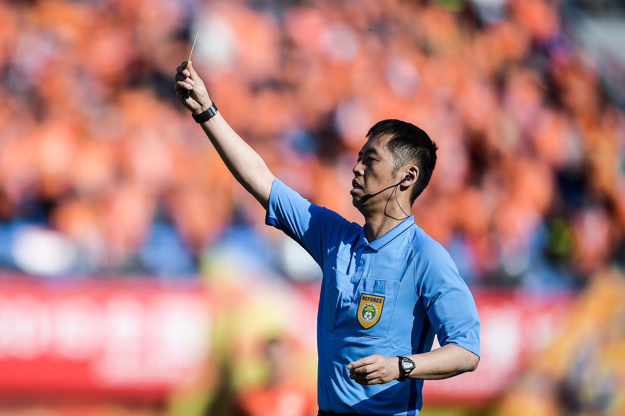 北青:王迪、金京元将执法日本队本月国际友谊赛