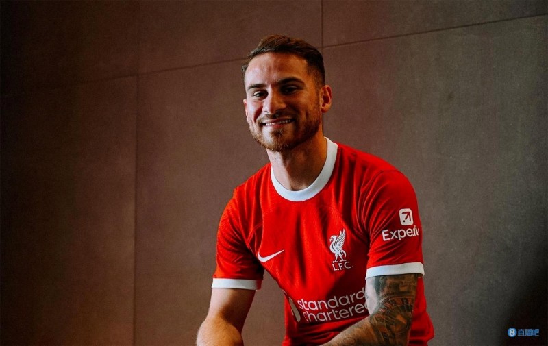 麦卡利斯特打趣欧联与哥哥同场竞技:我会让你不想再跟我们比赛