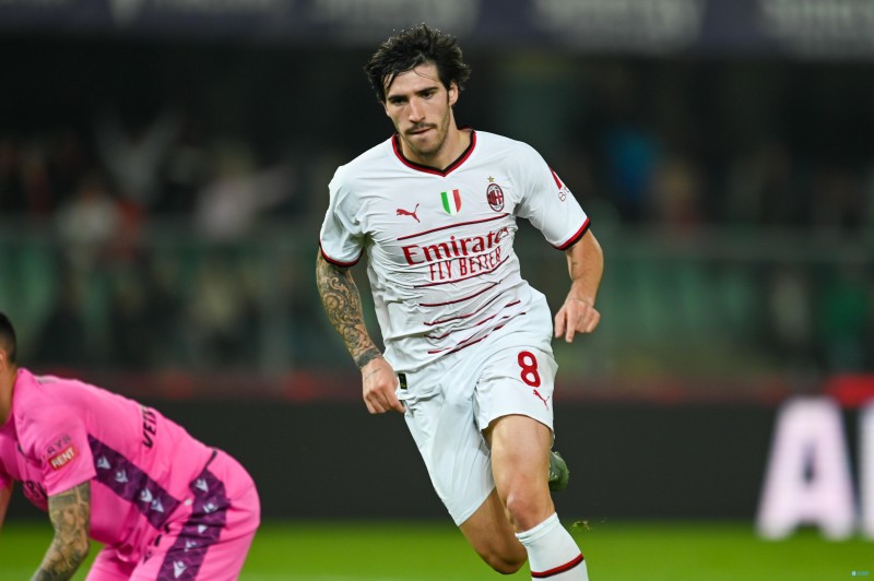 自毁前程？3个月前的托纳利:米兰非卖品&纽卡新宠 如今禁赛10个月