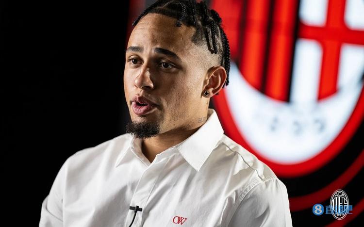 全市场:奥卡福已经恢复参加米兰的合练,约维奇和奇克仍在单独训练