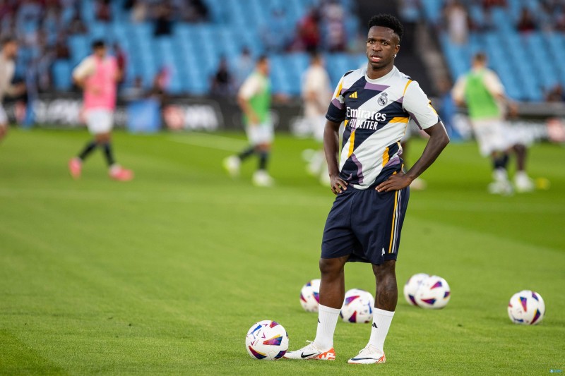 维尼修斯:我在努力工作以保持最佳状态,我能跻身世界最佳之列