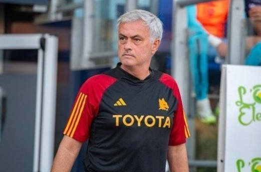 头顶一块布,全球这最富!曝沙特球队5000万欧年薪报价穆里尼奥