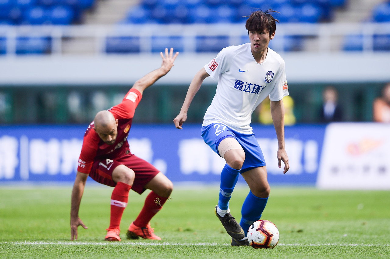 场均45分钟已5球1助,谢维军:赛季还没结束,得继续努力