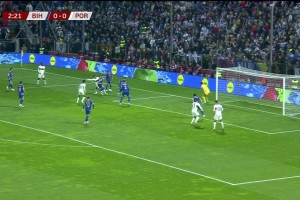 欧预赛-葡萄牙5-0波黑八战全胜锁J组头名 C罗连场双响B费传射