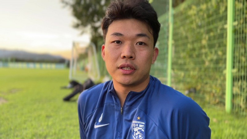 一起加油！武汉三镇亚冠客战浦项制铁，今天全队进行了韩国首训