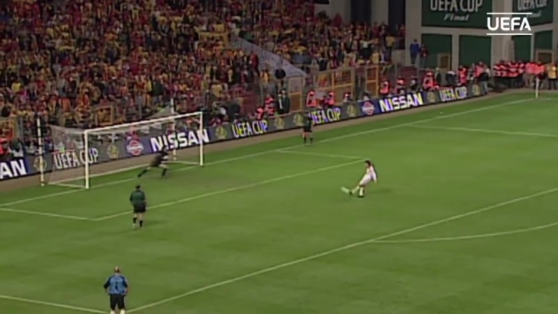 咫尺之遥！阿森纳点球憾负加拉塔萨雷无缘2000年欧联杯冠军