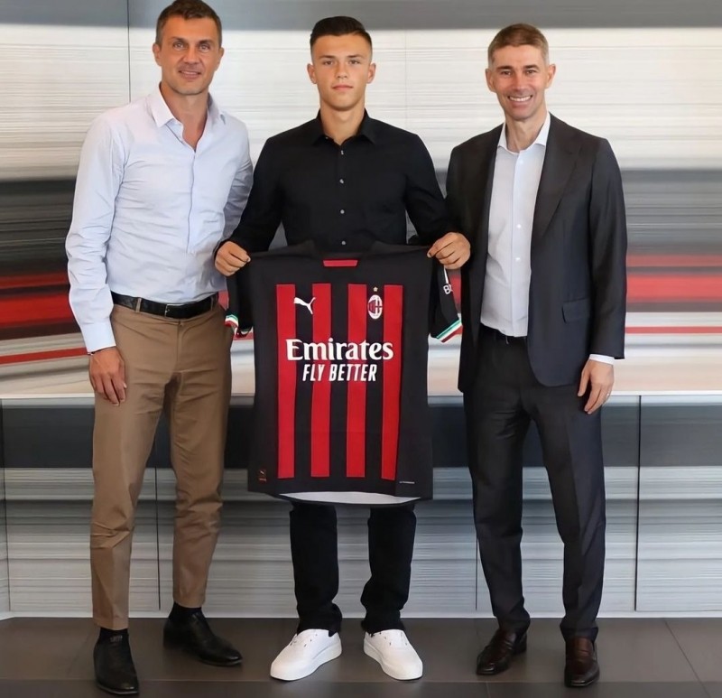 意媒:西米奇将在下轮意甲替补待命,无法参加米兰对大巴黎的欧冠