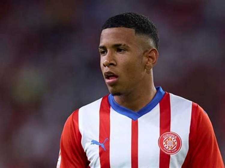 这位巴西00后天才，正帮助赫罗纳与西超三强竞争西甲榜首