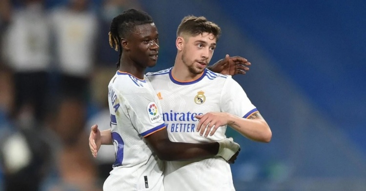 科贝:卡马文加明日&巴尔韦德周四续约至2028 解约金均为10亿欧