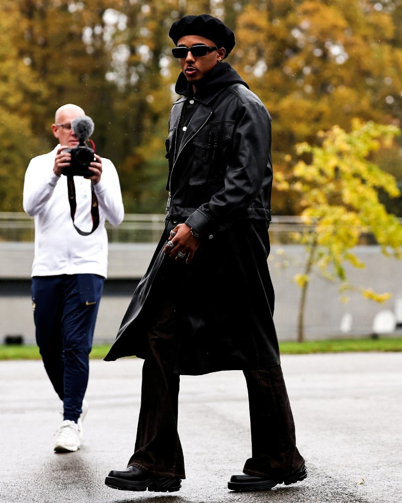 时装秀?法国国脚赴国家队报到??