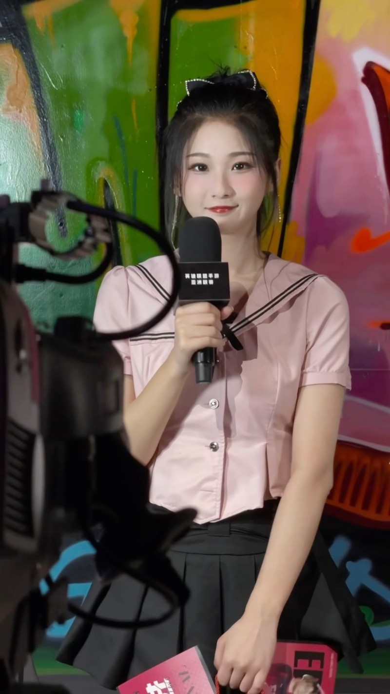 若风妻子戚蓝尹分享照片:好嫩?好Q?好可爱?