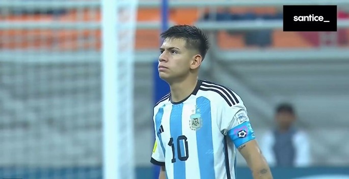 罗马诺:欧洲的俱乐部目前正在密切关注阿根廷天才少年埃切维里