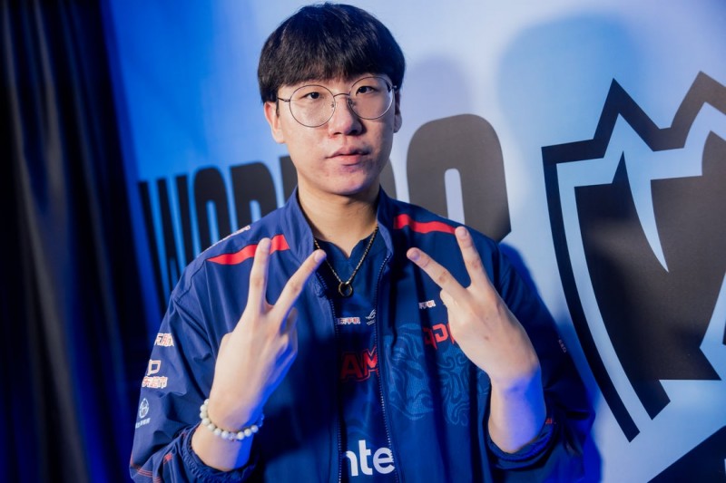 还没续约?Ruler韩国直播透露自己还没与JDG续约:明年不确定自己在哪