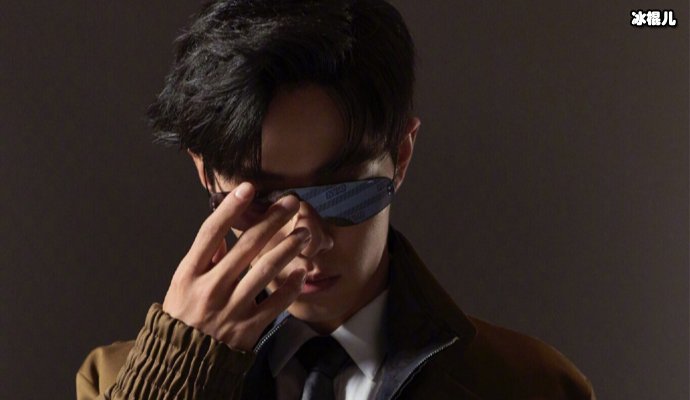 肖战赢得“颜响力”第一名,照片评语成亮点官方回复太感动