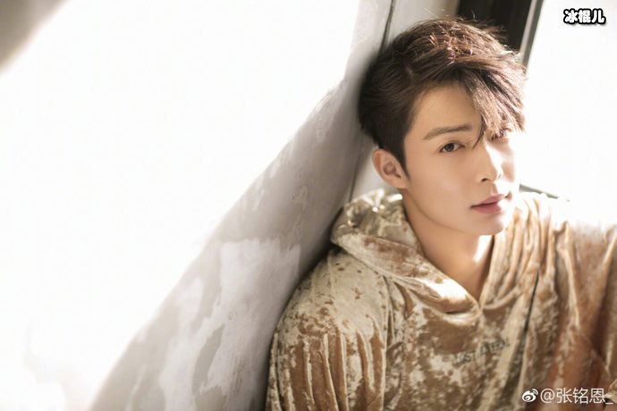 张铭恩秘恋胡冰卿？回应去年已恢复单身两人只是好友关系