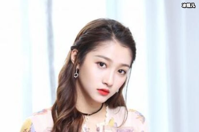 关晓彤变身吃播,分享日常饮食怪不得身材这么好