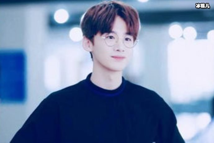 李易峰坦言很欣赏她,被问及心动女星白敬亭说了她的名字