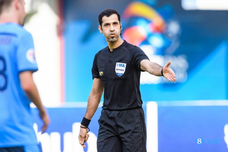 国足世预赛裁判：卡塔尔嫩哨执法泰中战，卡塔尔老油条执法中韩战