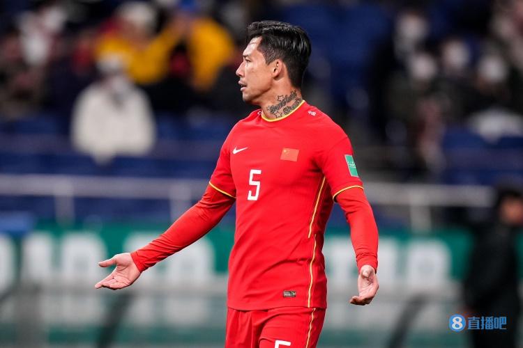 鲁媒:国足战韩国后场人员捉襟见肘,张琳芃应该是右后卫首选