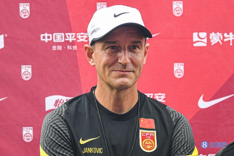 扬科维奇：情绪控制是国足重要的课题 要拿出态度每场都全力取胜