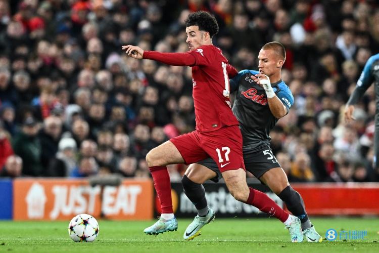 柯蒂斯-琼斯:我感觉得到了克洛普的信任,但我还有很长的路要走