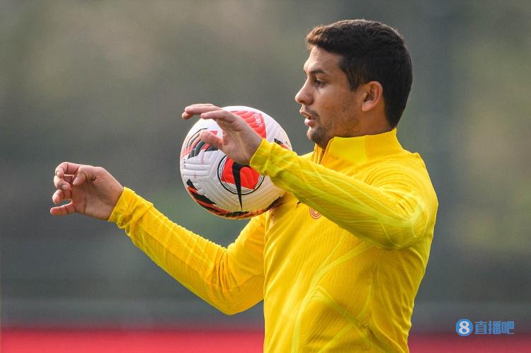 津媒：国足世预赛名单亮点不多，艾克森整体数据不让人满意