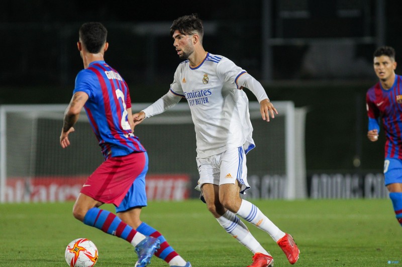 承接衣钵?齐祖三儿子特奥本赛季B队13场2助,入选皇马欧冠名单