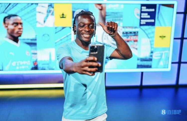 天赋炸裂！多库对利物浦带球距离、过人等11项数据全场最高