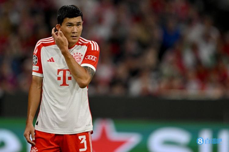 出球中卫!金玟哉本赛季向前传球430次,五大联赛最多