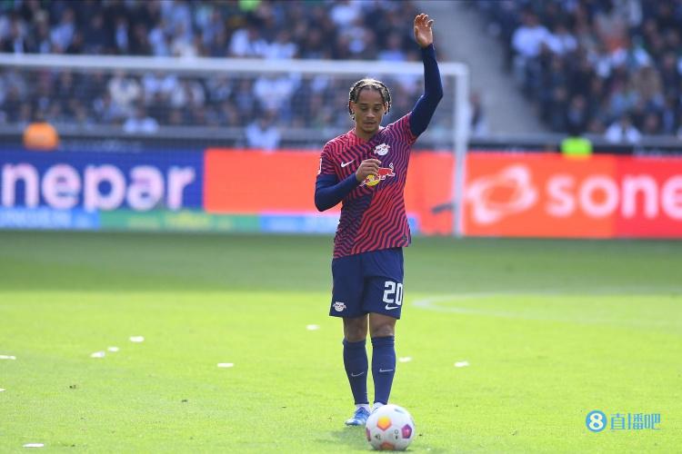 哈维-西蒙斯：很高兴曾为巴黎效力，加盟莱比锡是最佳选择