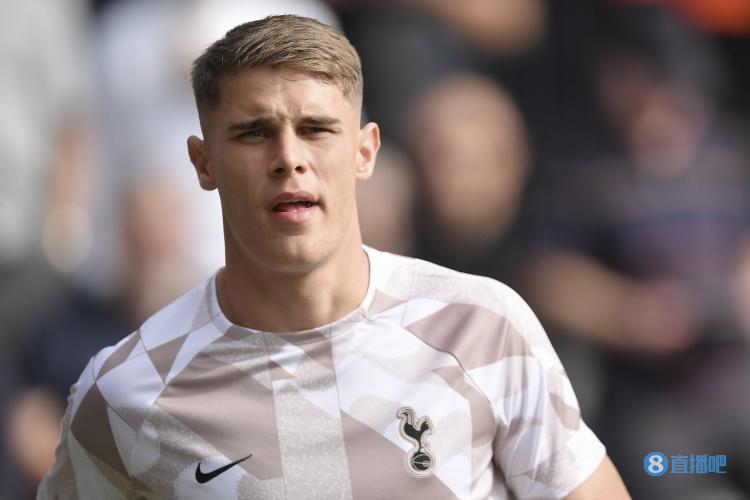 电讯报：范德文将至少伤缺至明年1月，热刺冬窗可能引进新中卫