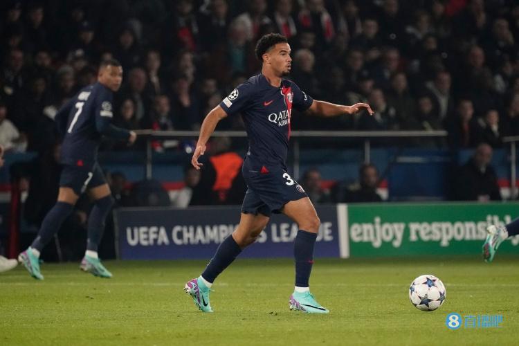 17岁246天，巴黎小将埃梅里成入选法国一线队最年轻的球员