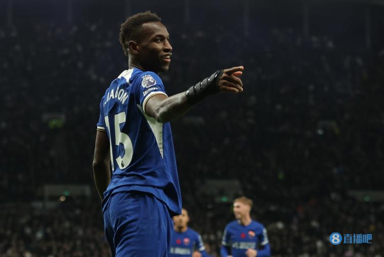 11场7黄!杰克逊本赛季英超吃到7张黄牌,多于他的进球数量