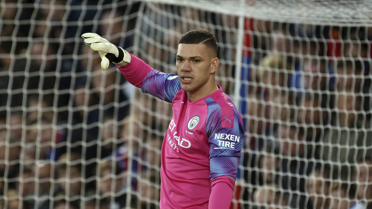 本赛季英超门将长传成功率排名:埃德森、R-桑切斯、莱诺前3