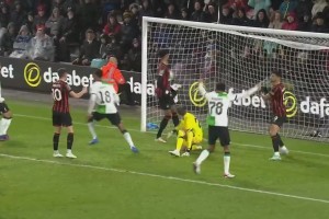 联赛杯-努涅斯世界波制胜加克波建功 利物浦2-1伯恩茅斯晋级八强