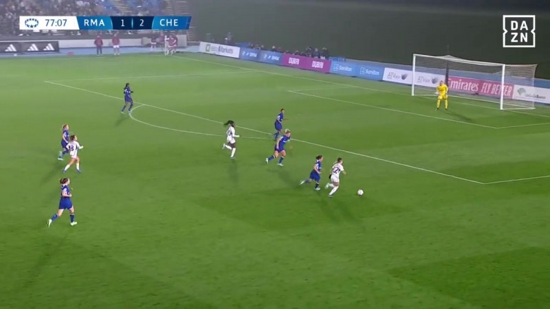 女足欧冠下赛季才有VAR?切尔西疑似禁区外犯规送点+绝杀被吹