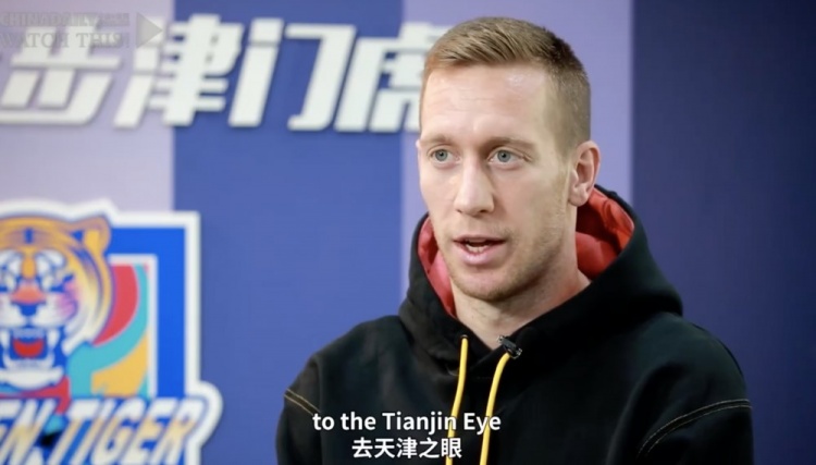 贝里奇:天津大爷“生存一分钟,快乐60秒”口号不错,能用于比赛