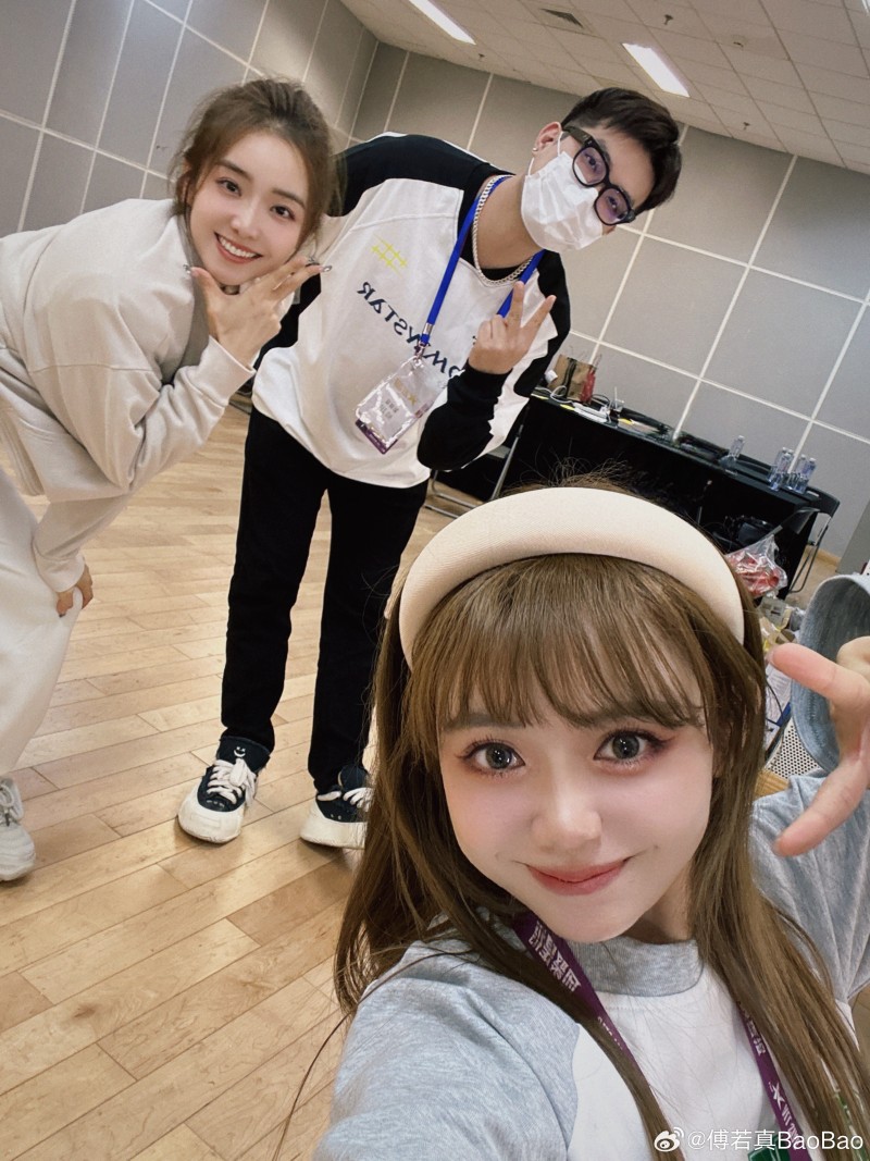 主持BaoBao晒照:彩排日下班! 全明星现场见