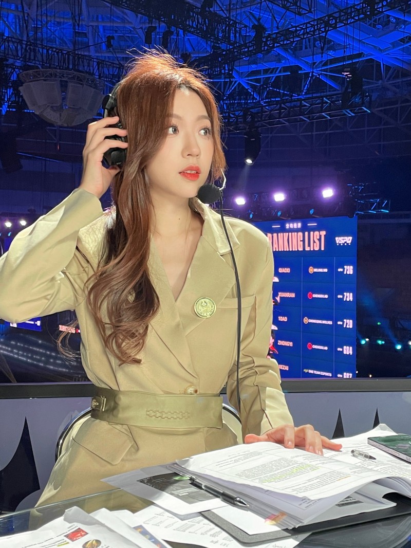 解说天云晒照:今天胜者组半决赛啦!