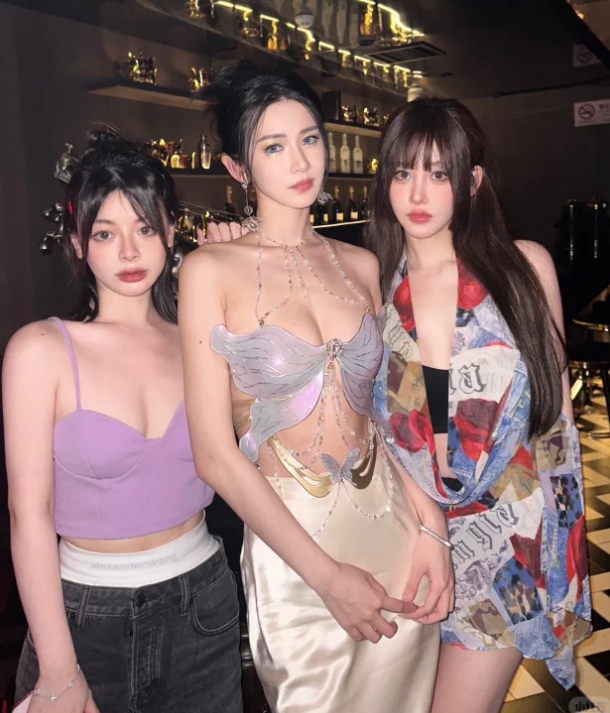 赵梦玥UU深夜怒斥:很烦那些分析“奚梦瑶嫁豪门”的帖子 先把自己活明白了!