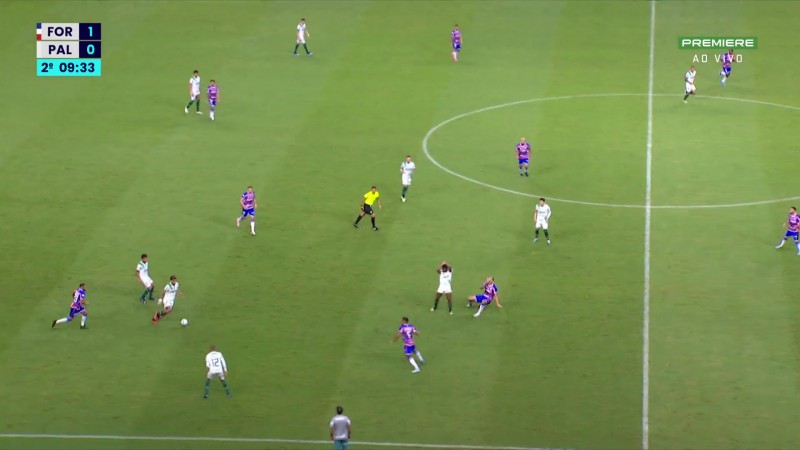 小伙子火气有点大❗遭遇对手盯防，恩德里克直接一拳将他打倒?