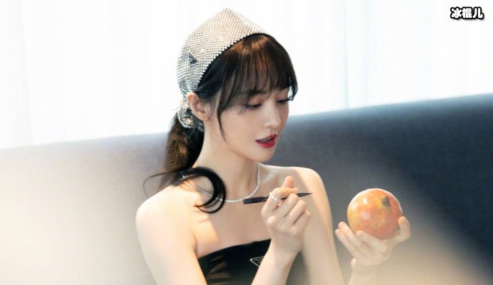 这几部影视剧中国与韩国合作,郑爽的新剧《翡翠恋人》也在其中