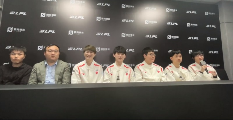 TES赛后群访 Tian谈老队友Wayward:他跟以前一样,他最近生病了