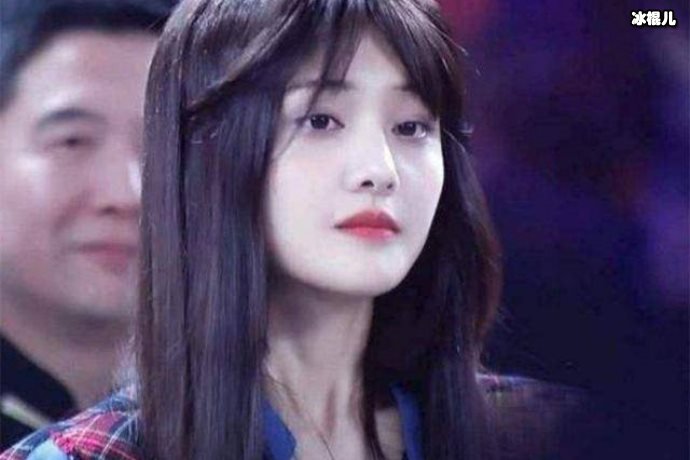 郑爽谈偶像剧的看法,直言现实与人设差别大