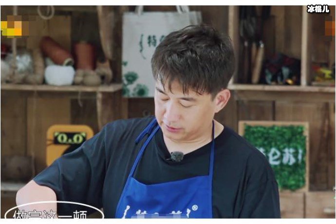 要不是黄磊不慎曝料,都不知道原来何炅和彭昱畅