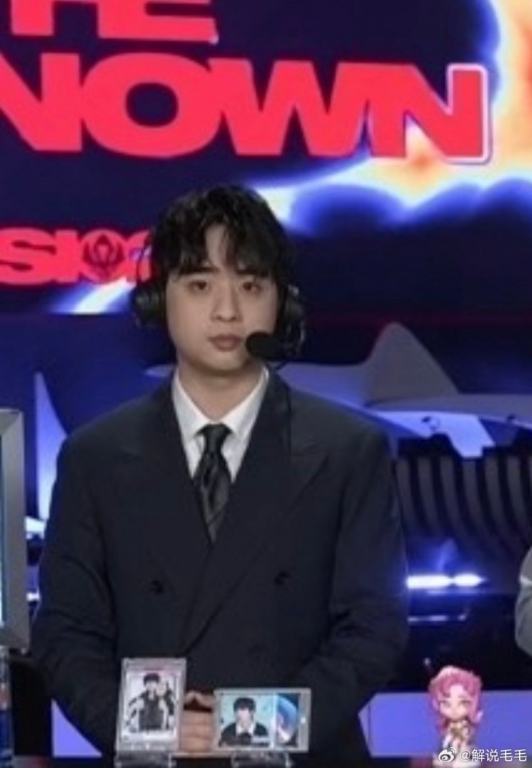 解说毛毛晒美食:哥几个,我先继续增肥了,你们看着办吧